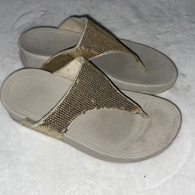 FitFlop Women’s Electra Classic Pale Gold Flip Flops Sandals Thong Size 5 EUC