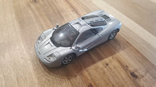 maisto 1/24 maclaren F1