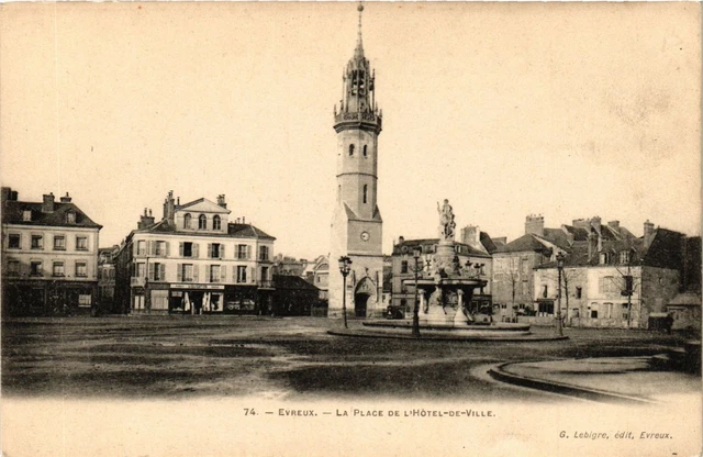 CPA EVREUX - La Place de l'Hotel-de-VILLE (656579)