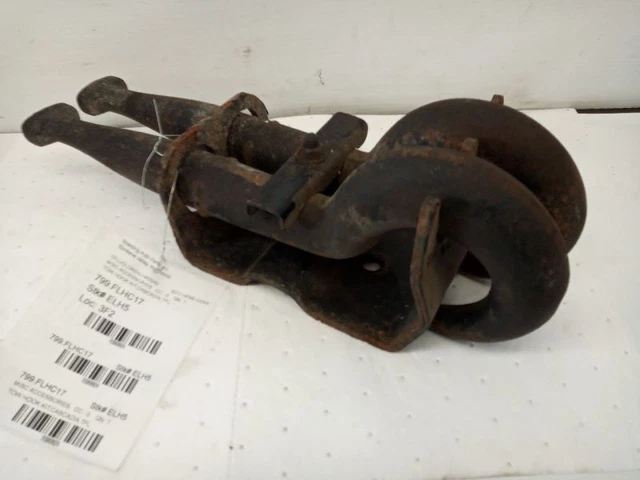 Freightliner Cascadia Tow Hooks, (pair)   (9606624