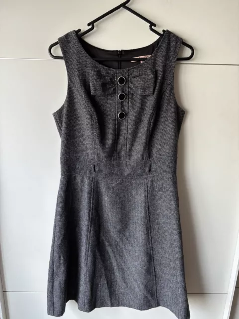 Review Dress - Size 10