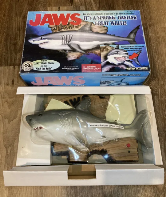 JAWS Big Mouth Billy Bass Talking Singing Shark Gemmy NEW open box 2000