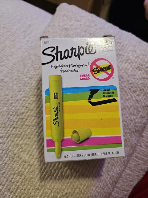 Sharpie 25025 Tank Highlighters Chisel Tip Yellow Highlighter Pens Box of 12 NEW