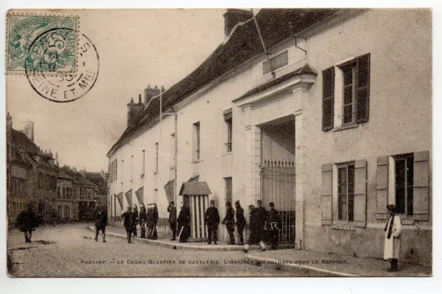 Thème VIE MILITAIRE CASERNES CPA 77 PROVINS arrivée du colonel pour le rapport