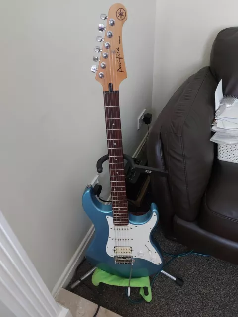 yamaha pacifica 112