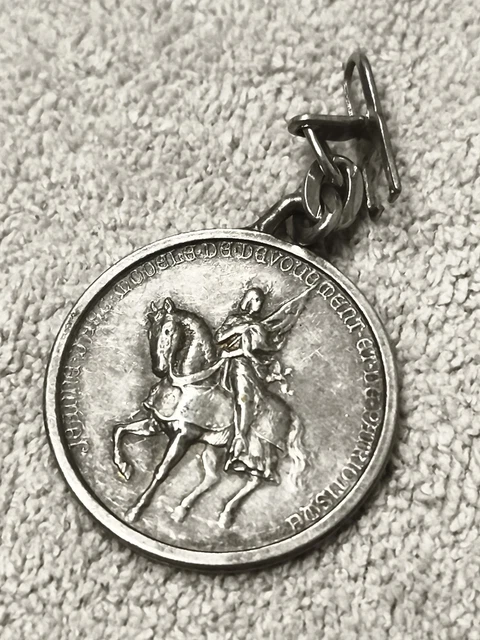 MÉDAILLE ANCIENNE JEANNE d’Arc, modèle dévouement, aspect argenté ...