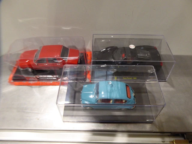 EDITION ATLAS : Lot de 8 voitures miniatures, échelle 1/43e, comprenant 1 Citroën 2CV