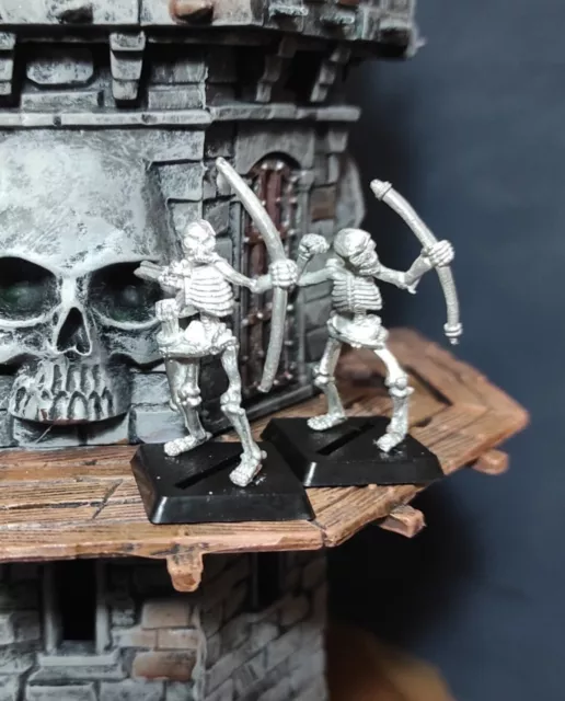 Figuras Warhammer Fantasy Del Ejercito No Muertos