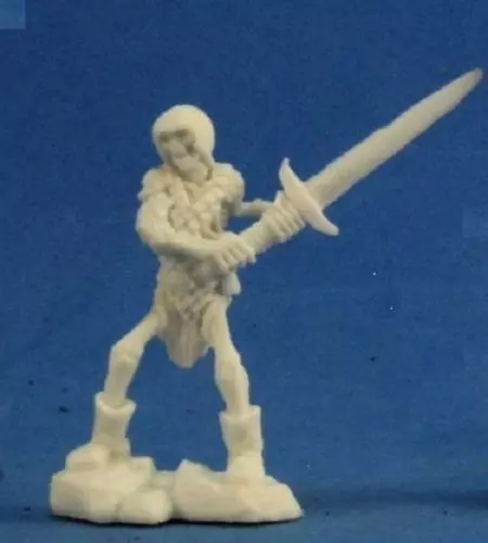 Reaper Miniatures Dark Heaven Bones Skeleton Guardian 2H Sword RPR 77238