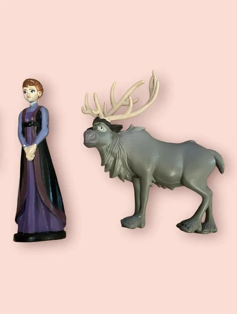 Disney Frozen 2 Figurine Playset Figures 2 Pc. Lot cake toppers Queen Sven Moose