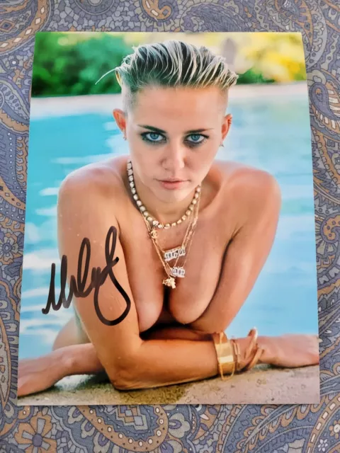 autographed Signed miley cyrus
