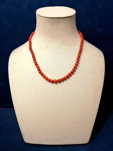 Collana Scalare In Autentico Corallo Rosso Mediterraneo Chiusura Argento.