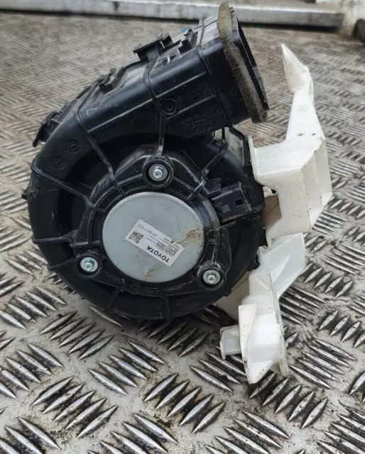Toyota Yaris Mk4 - Meccanismo Blocco Stivale Posteriore - 2020 2021 2022 2023