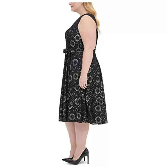 $154 Tommy Hilfiger Embroidered Floral Sleeveless V Neck Dress Size 14W 2