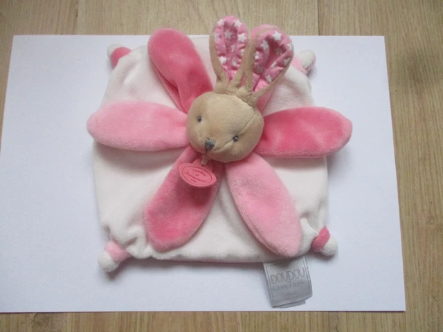 mini lapin doudou et compagnie plat carré blanc rose écru fleur