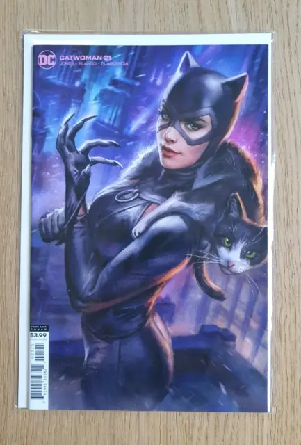 Catwoman  #21   Ian MacDonald Variant Cover   DC