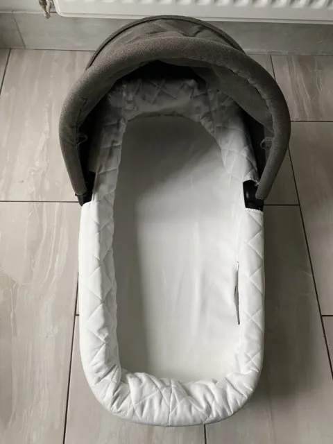 Baby Jogger Deluxe Foldable Carrycot