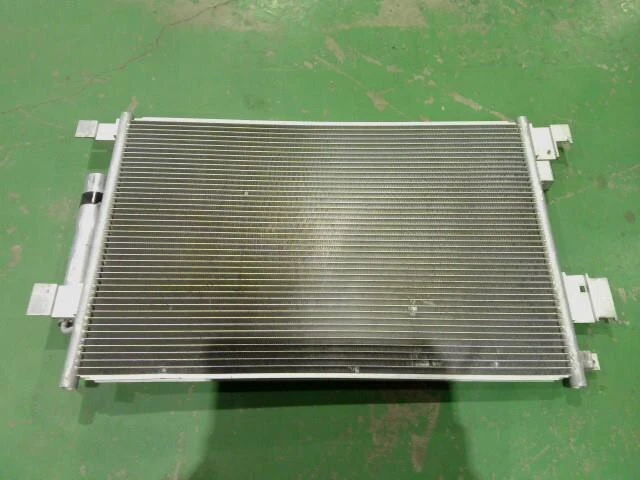 MITSUBISHI Delica D5 2009 DBA-CV5W【 Condensatore 7812A204 [usato] [PA81858436]