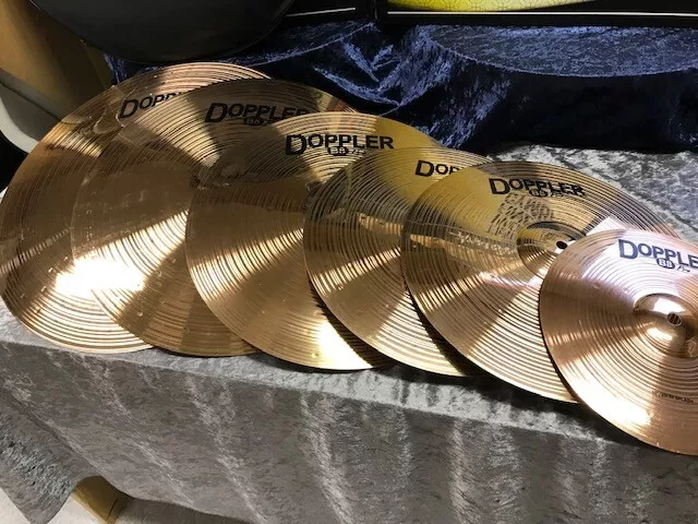 DOPPLER B8 Pro Set best: aus 20" Ride, 18" + 16" Crash, 14" HiHat + 10" Splash