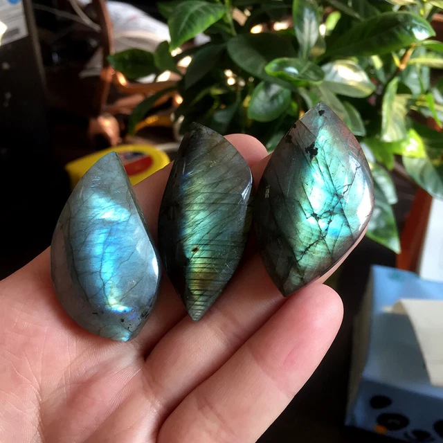 Natural Raw Labradorite Moonstone Pendant Polished Crystal Stone Rocks Mineral