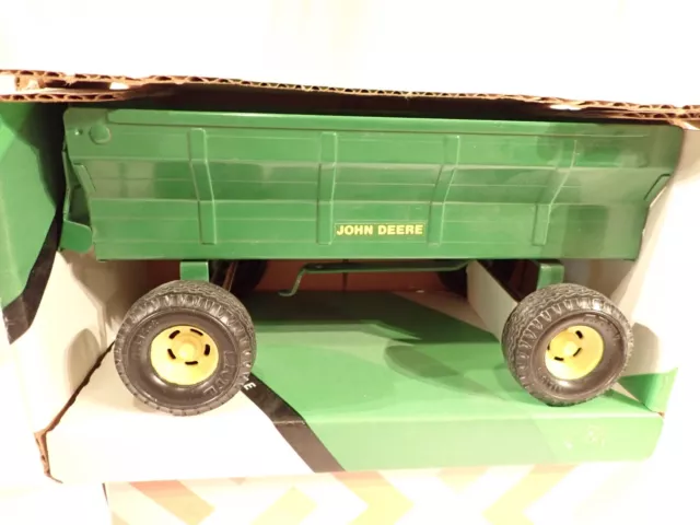 Vintage 1990? ERTL John Deere Steel Flare Box Wagon, No. 529, 1/16 Scale In Box! 2