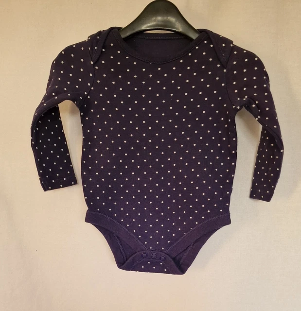 Pacchetto vestiti per bambine età 6-9 Mths. Usato. Buone condizioni. Marche miste. 2