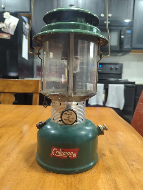 VINTAGE COLEMAN GREEN 2 Mantle Lantern 220E 195 w/ Instruction ...