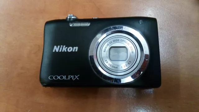 Nikon Coolpix A100 Appareil photo numérique compact 20.1 MP 720 p - 30 pi-s 5xZ