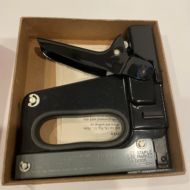 VINTAGE BOSTITCH T5 Tacker Staple Gun Tool Model T5 Made In USA New In