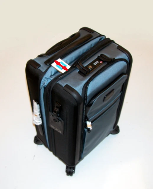 TUMI Alpha 3 22" Expandable Carry On 4 Wheel Dual Lock Spinner 139689 / 02203560 11