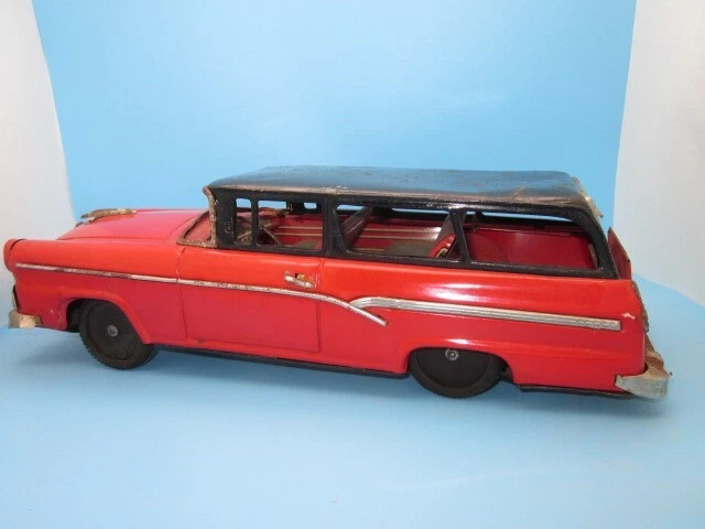 circa 1959 FORD STATION WAGON light brown 10.5 Japanese tin friction toy by ET