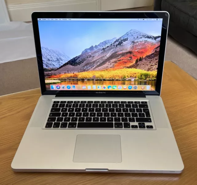 15" Apple MacBook Pro Mid 2010 - Intel i5 2.4GHz / 8GB RAM / 240GB SSD A1286