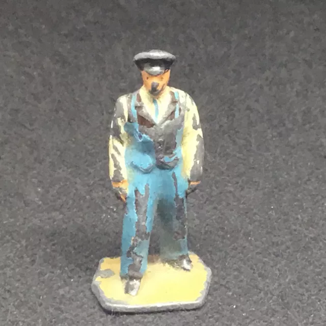 Dinky Toys, Railway Waiter  (Pink’356)