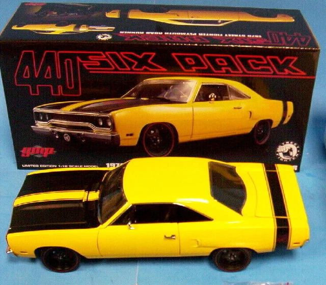 GMP 1:18 1970 Plymouth Road Runner 440 Six Pack Purple Convertible. Pre