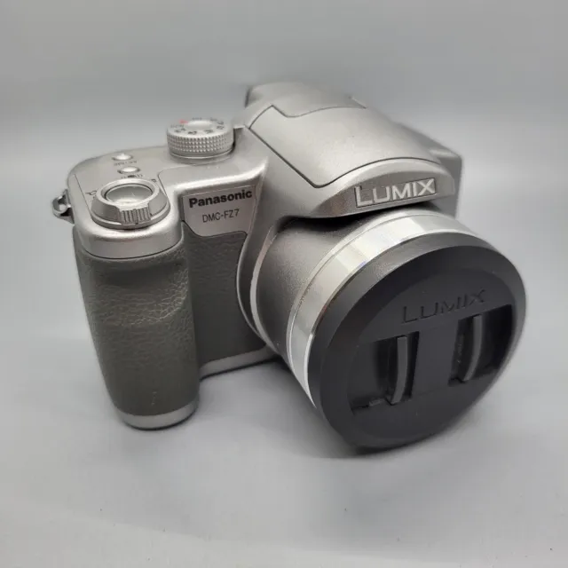 Panasonic Lumix DMC-FZ7 6.0MP Compact Digital Bridge Camera Silver Tested