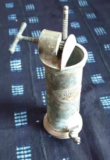 Französisches Einlaufgerät um 1900 aus Messing bei Bares für Rares vom 17.8.2018 3