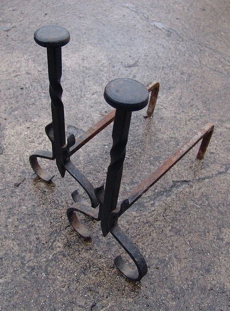 2  Alte Eisen Feuer / Kamin Böcke