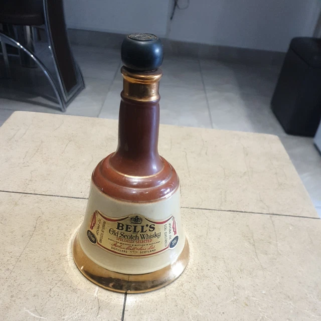 VINTAGE WADE BELLS Blended Scotch Whisky Bell Decanter , 8