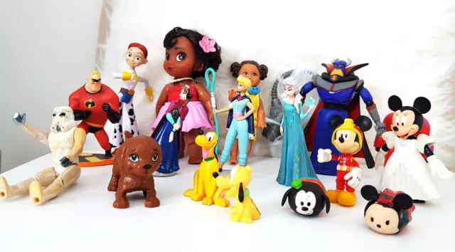 Lucky Bag #3 - 17 Mixed Figures - Star Wars, Barbie, Toy Story, Frozen, Disney,