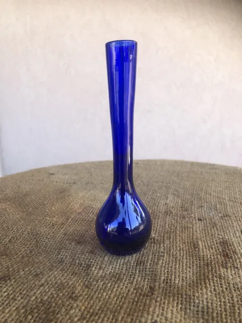 Vintage 5.5” Hand Blown Cobalt Blue Glass Stem/Bud Vase Sleek Style Like Blenko