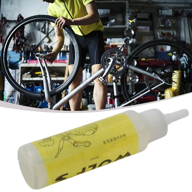 ADVANCED BIKE CHAIN Lubricant for Reduced Friction and Improved Cables
