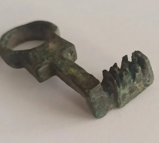 VERY FINE ANCIENT Roman Bronze Casket Key Ring 100400 Ad £65.00