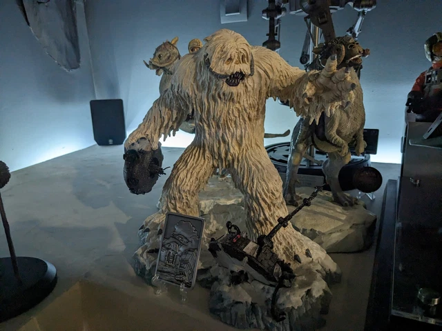 Gentle Giant Star Wars Wampa Statue