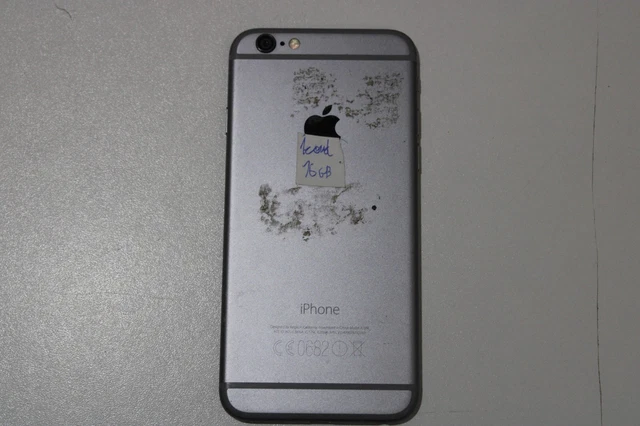 Carte Mère IPhone 11 128 Go – Bloquée ICloud – Pour Réparation / Pièces