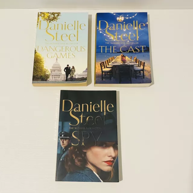 3 x Danielle Steel Paperback Books Novels Women's Fiction Drama Romance Lot