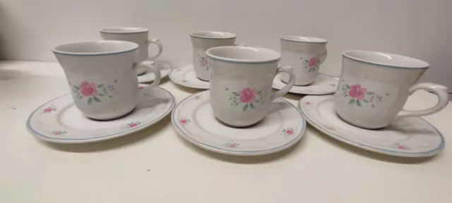 Service 6 en Forme de Petites Tasses de Café ’ Avec Soucoupes Vintage