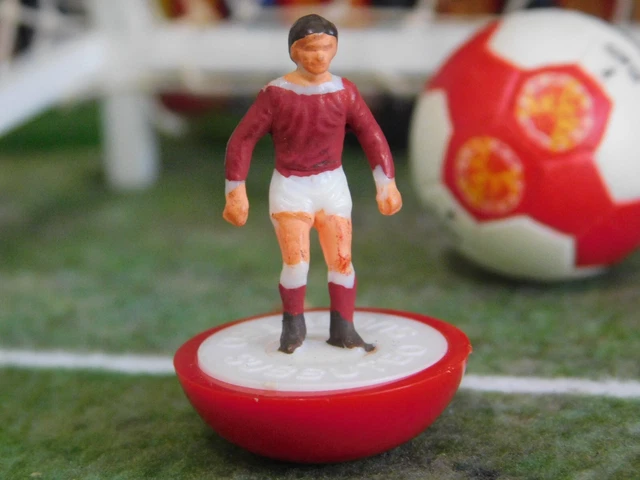 Subbuteo - Vintage - Équipe de football Lecce LW ef. 632 - 1980-1989