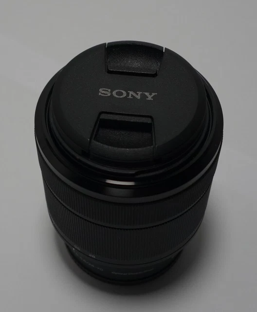 Sony Alpha SEL2870 28-70 mm F/3.5-5.6 IS AF OSS FE Objektiv 3