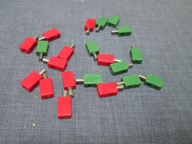 Fischertechnik -   20 Stück  Stecker für Kabel  -  je 10x grün und rot