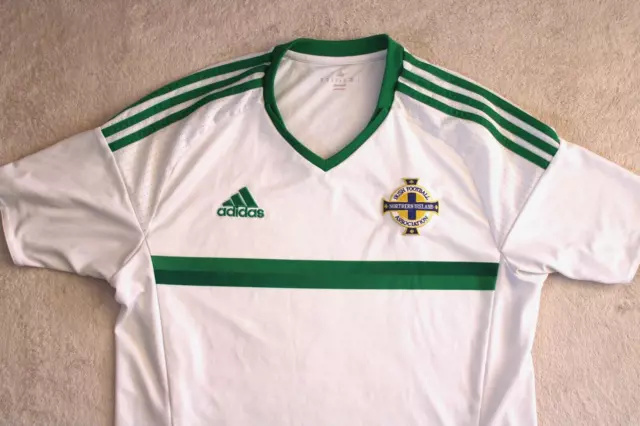 Northern Ireland Football Shirt Away 2016/17  Size Medium M Mens Rare Mint